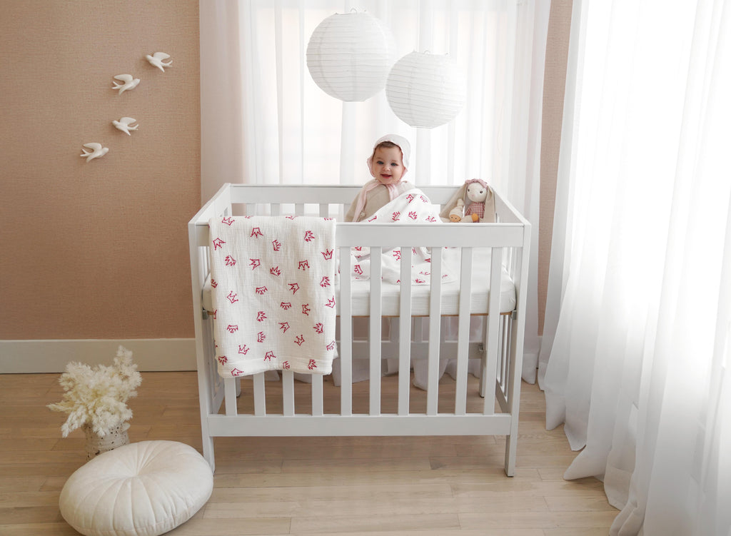 Crown - Portable Mini-Crib Red