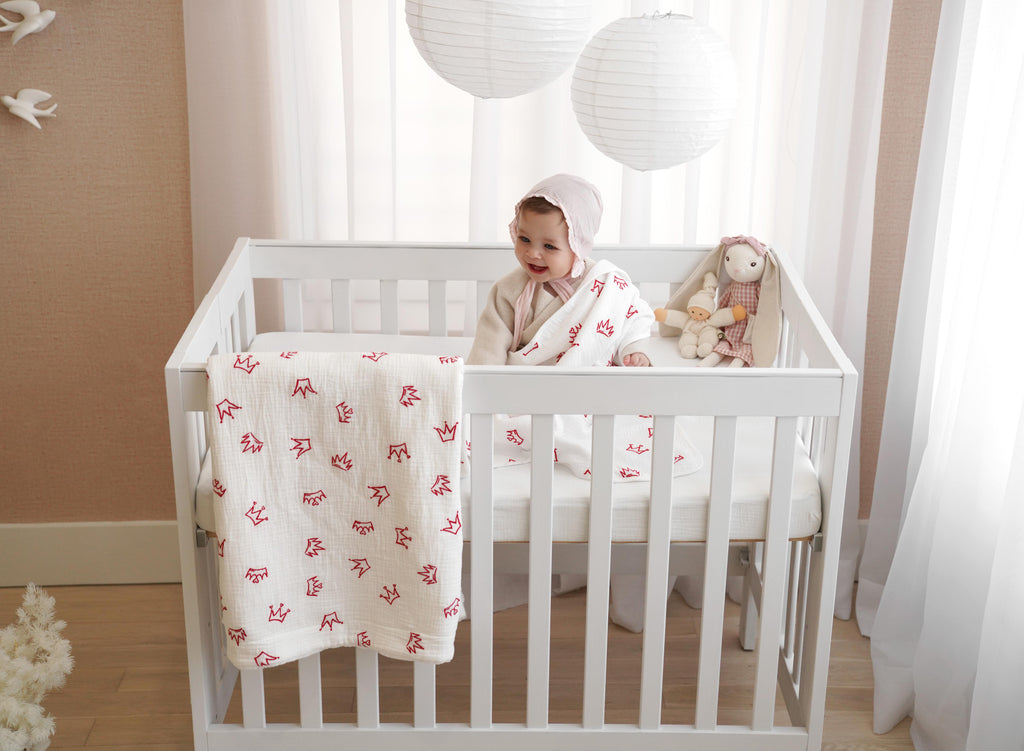 Crown - Portable Mini-Crib Red