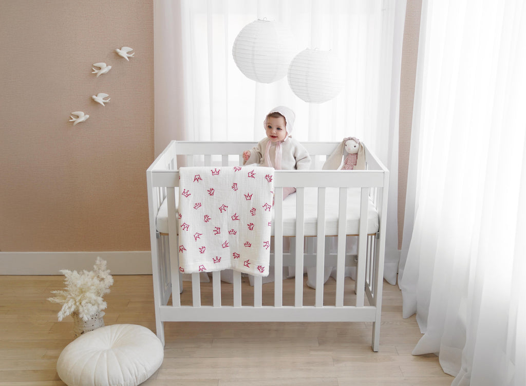 Crown - Portable Mini-Crib Red